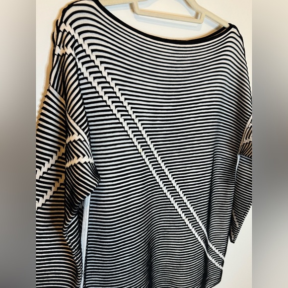 Lafayette 148 New York Women’s Bateau Neck Knit Top Size L - Picture 2 of 6